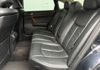 Подержанный автомобиль Nissan Teana 2006 года (11 фото)