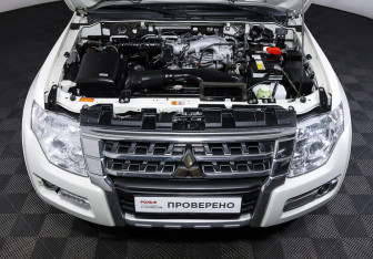 Подержанный автомобиль Mitsubishi Pajero 2021 года (9 фото)