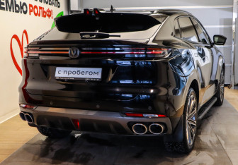 Подержанный автомобиль Changan UNI-K 2023 года (4 фото)