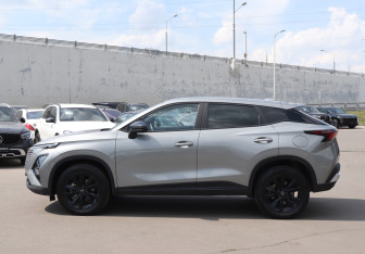 Подержанный автомобиль Omoda C5 2024 года (8 фото)