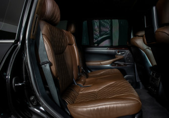 Подержанный автомобиль Lexus LX 2012 года (9 фото)