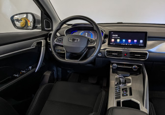 Подержанный автомобиль Geely Coolray 2023 года (28 фото)