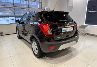 Подержанный автомобиль Opel Mokka 2014 года (7 фото)