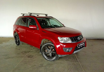 Подержанный автомобиль Suzuki Grand Vitara 2012 года (3 фото)