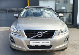 Подержанный автомобиль Volvo XC60 2010 года (2 фото)