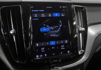 Подержанный автомобиль Volvo XC60 2021 года (20 фото)