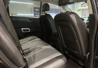 Подержанный автомобиль Opel Antara 2013 года (13 фото)