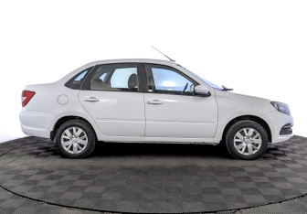 Подержанный автомобиль LADA (ВАЗ) Granta Sedan 2022 года (4 фото)