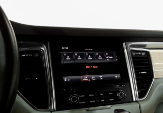 Подержанный автомобиль Porsche Macan 2017 года (16 фото)