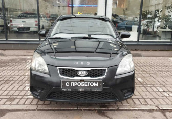 Подержанный автомобиль Kia Rio Sedan 2010 года (2 фото)
