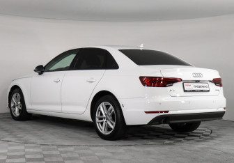 Подержанный автомобиль Audi A4 Sedan 2018 года (4 фото)