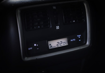 Подержанный автомобиль Infiniti QX60 2014 года (19 фото)