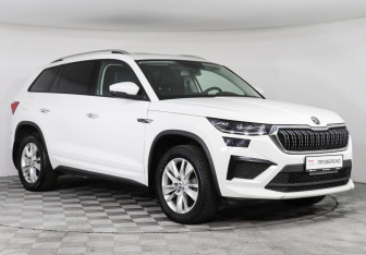 Подержанный автомобиль Skoda Kodiaq 2022 года (3 фото)
