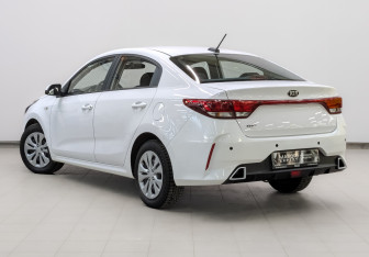Подержанный автомобиль Kia Rio Sedan 2021 года (7 фото)