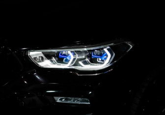 Подержанный автомобиль BMW X6 2020 года (29 фото)
