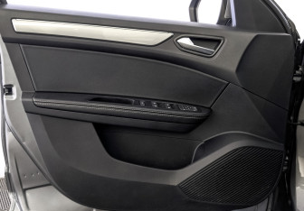 Подержанный автомобиль Renault Arkana 2021 года (19 фото)