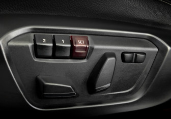 Подержанный автомобиль BMW X4 2017 года (21 фото)