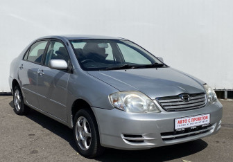 Подержанный автомобиль Toyota Corolla Sedan 2002 года (3 фото)