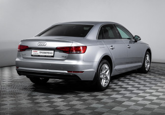 Подержанный автомобиль Audi A4 Sedan 2015 года (5 фото)