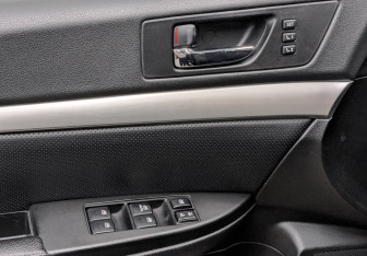 Подержанный автомобиль Subaru Outback Wagon 2012 года (25 фото)