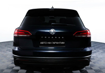 Подержанный автомобиль Volkswagen Touareg 2018 года (6 фото)