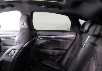 Подержанный автомобиль Geely Tugella 2022 года (12 фото)