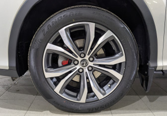 Подержанный автомобиль Lexus RX 2021 года (12 фото)