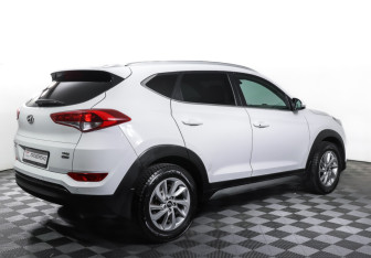 Подержанный автомобиль Hyundai Tucson 2017 года (5 фото)