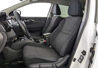 Подержанный автомобиль Nissan Qashqai 2014 года (18 фото)