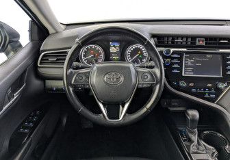 Подержанный автомобиль Toyota Camry Sedan 2020 года (21 фото)