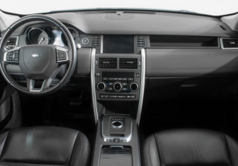 Подержанный автомобиль Land Rover Discovery Sport 2019 года (11 фото)