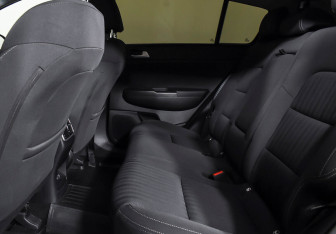 Подержанный автомобиль Kia Sportage 2017 года (17 фото)