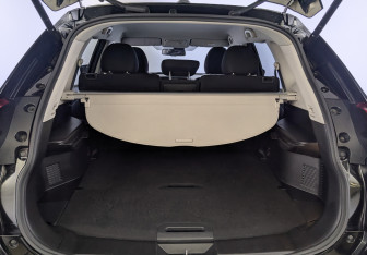 Подержанный автомобиль Nissan X-Trail 2019 года (10 фото)