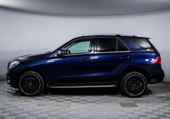 Подержанный автомобиль Mercedes-Benz GLE 2016 года (8 фото)