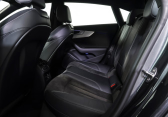 Подержанный автомобиль Audi A5 Liftback 2019 года (11 фото)