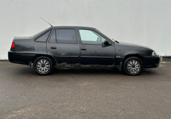 Подержанный автомобиль Daewoo Nexia Sedan 2012 года (4 фото)