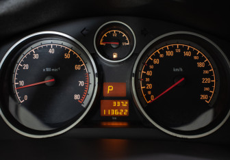 Подержанный автомобиль Opel Astra Hatchback 2008 года (12 фото)