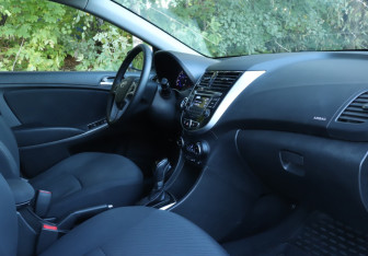 Подержанный автомобиль Hyundai Solaris Sedan 2015 года (9 фото)