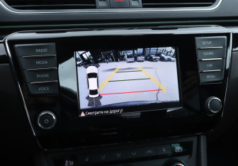 Подержанный автомобиль Skoda Superb Liftback 2015 года (18 фото)