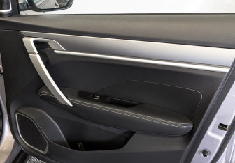 Подержанный автомобиль Geely Coolray 2023 года (22 фото)