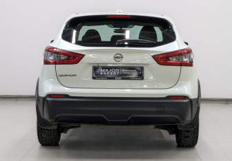 Подержанный автомобиль Nissan Qashqai 2019 года (5 фото)