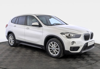 Подержанный автомобиль BMW X1 2018 года (3 фото)