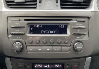 Подержанный автомобиль Nissan Sentra Sedan 2014 года (15 фото)