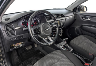 Подержанный автомобиль Kia Rio Hatchback 2020 года (15 фото)