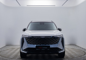 Подержанный автомобиль Geely Atlas 2024 года (8 фото)
