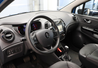 Подержанный автомобиль Renault Kaptur 2017 года (7 фото)