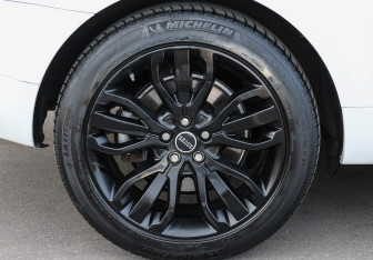 Подержанный автомобиль Land Rover Range Rover Sport 2014 года (26 фото)