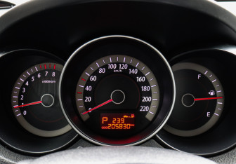 Подержанный автомобиль Kia Cerato Sedan 2009 года (9 фото)