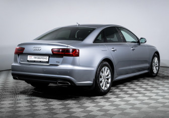 Подержанный автомобиль Audi A6 Sedan 2017 года (5 фото)