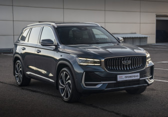 Подержанный автомобиль Geely Monjaro 2024 года (3 фото)